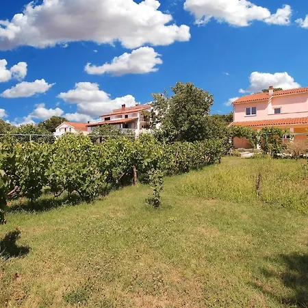 Apartment Fuer 6 Personen Ca 80 Qm In Pula-fondole, Istrien Istrische Riviera