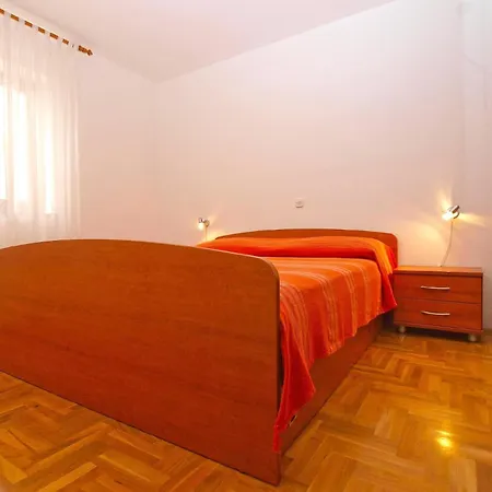 Apartment Fuer 6 Personen Ca 80 Qm In Pula-fondole, Istrien Istrische Riviera *